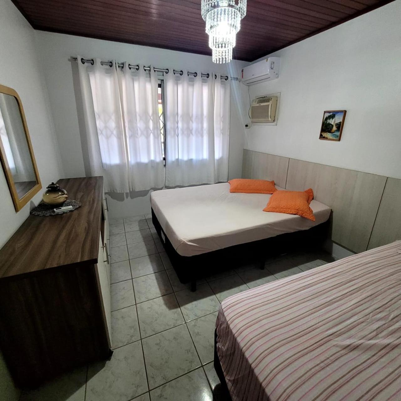 Bombinhas Brasil Residence II Guest House No Centro Екстер'єр фото