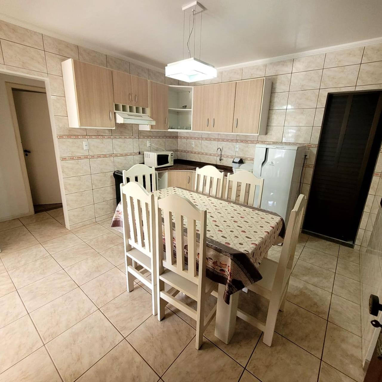 Bombinhas Brasil Residence II Guest House No Centro Екстер'єр фото